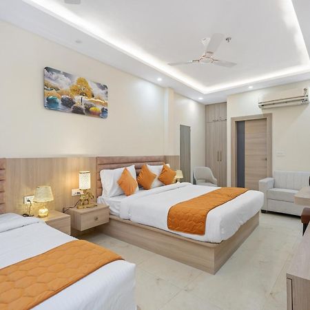 Hotel Sudarshan Ayodhya Eksteriør billede